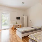Lavric Appartement *