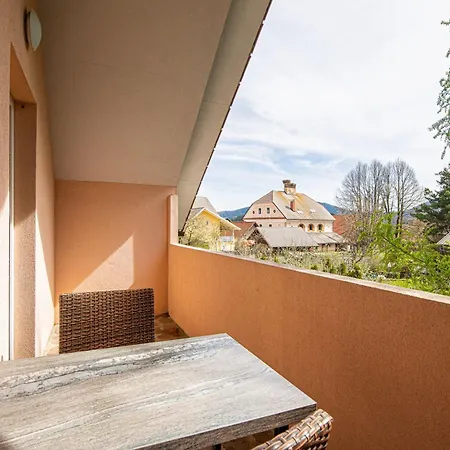 Daire Lavric Velike Bloke