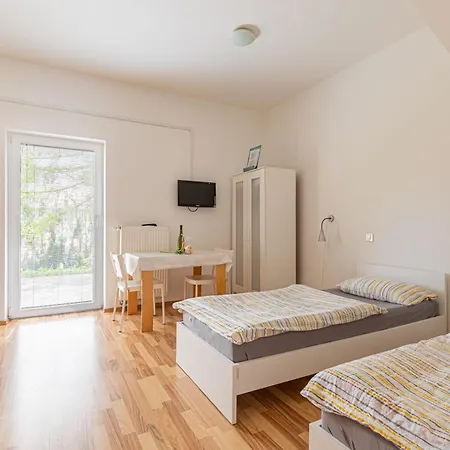 Lavric Apartamento *